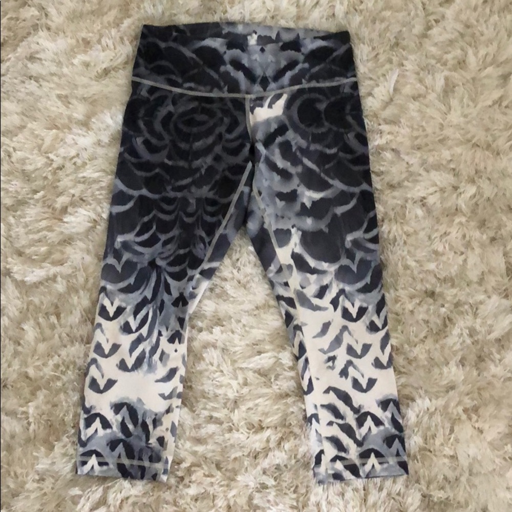 Lululemon capris
